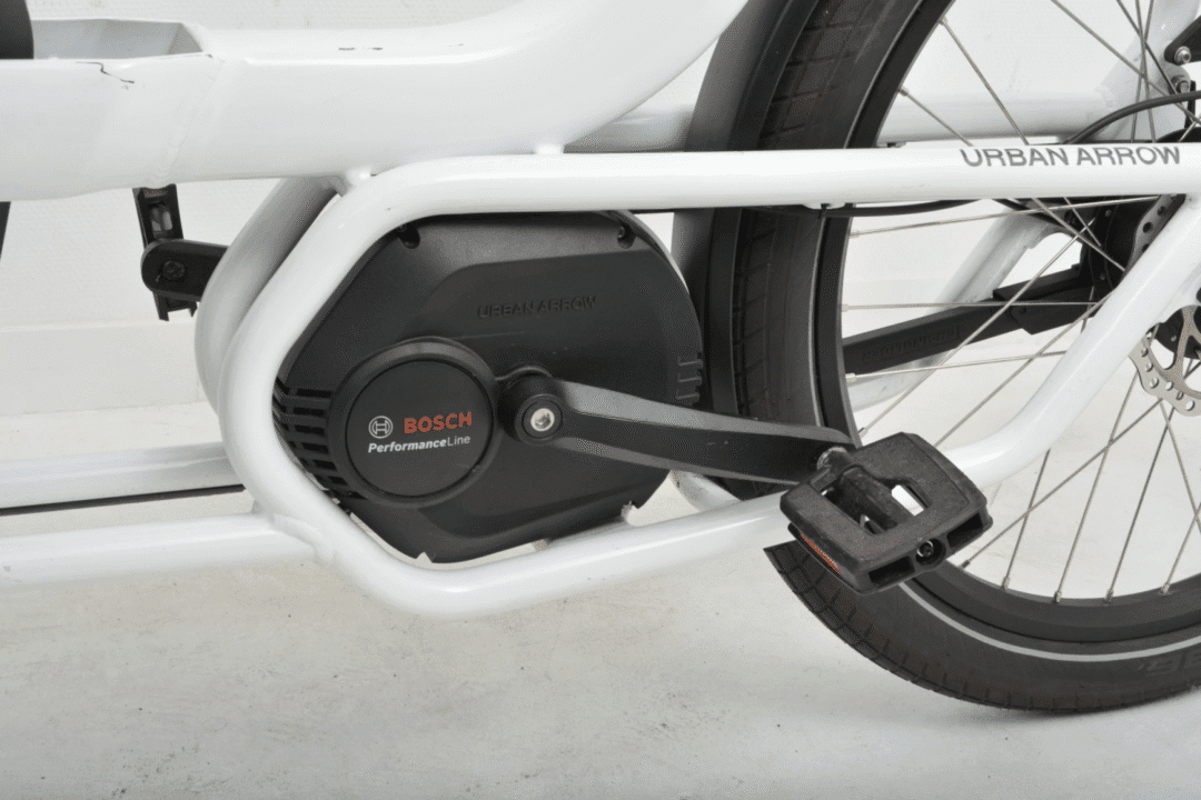 Urban Arrow Shorty Unisex