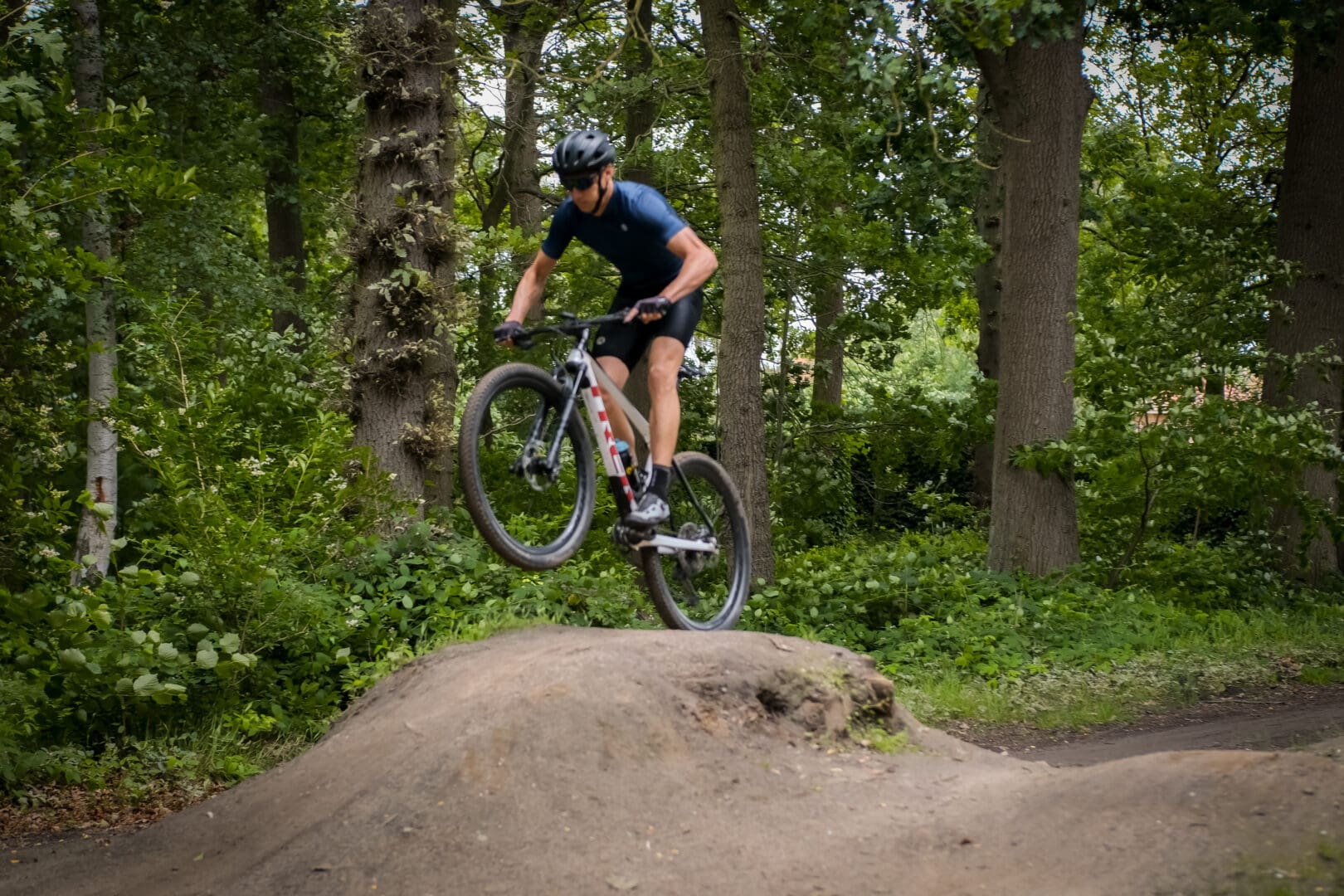 mountainbike Trek E)bis